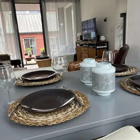 アパート Center 2 *