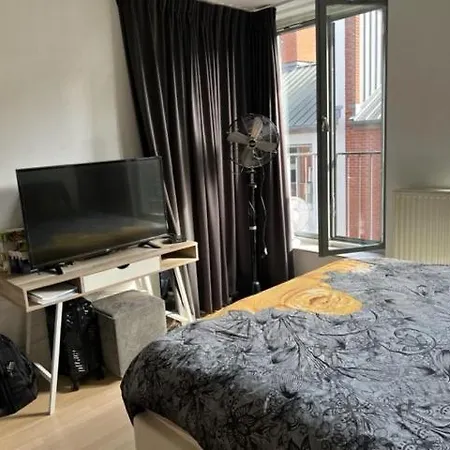 Center 2 Apartment *